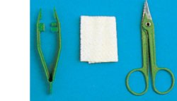 SET PER RIMOZIONE SUTURE CONFEZIONATO IN BLISTER RIGIDO, CONTENENTE FORBICE, PINZA E GARZA - Farmadillo