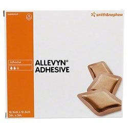 MEDICAZIONE IDROCELLULARE ADESIVA STERILE ALLEVYN ADHESIVE ALTAMENTE ASSORBENTE IN SCHIUMA DI POLIURETANO A STRUTTURA TRISTRATIFICATA 12,5X12,5CM 3 PEZZI - Farmadillo