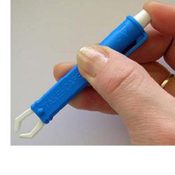 PINZETTA TOGLI ZECCHE IN PLASTICA BLISTER SINGOLO - Farmadillo