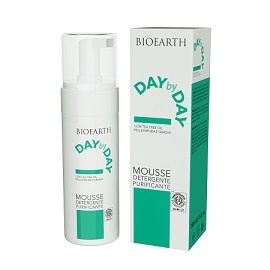 DAY BY DAY MOUSSE DETERGENTE PURIFICANTE 150 ML - Farmadillo